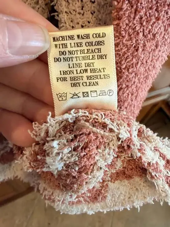 New In Mauve Pink Aztec Geometric Open Front Fuzzy Cardigan - Picture 8 of 8